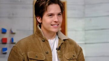 dylan-sprouse-viral-video-barbara-palvin-fashion-show